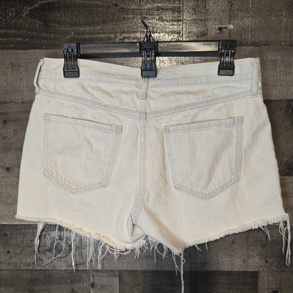 Old Navy Light Wash Low Rise Denim Shorts - Picture 6 of 6